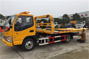 安多哪里有拖车服务